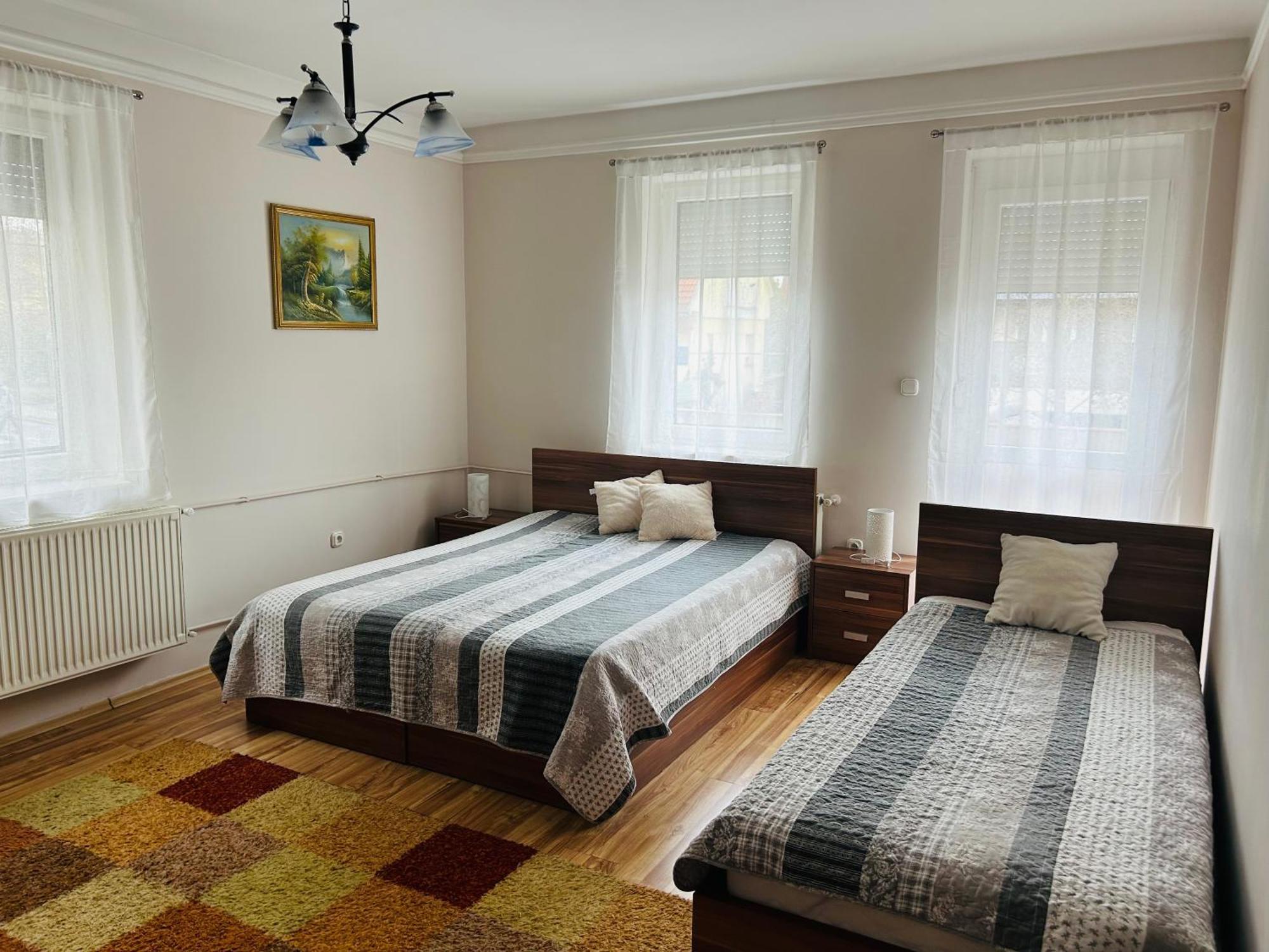 Huerkecz Apartmanhaz Хевіз Екстер'єр фото